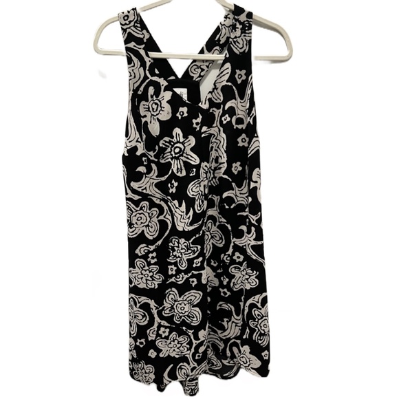 CAbi Dresses & Skirts - CAbi Padma Floral V-neck Racerback Dress size Small